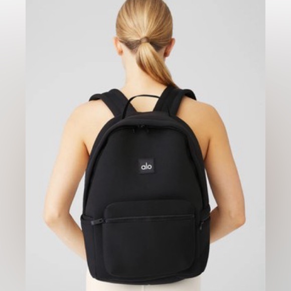 ALO Stow Yoga Black Minimalist Backpack with detachable pouch new with tags - Picture 2 of 2